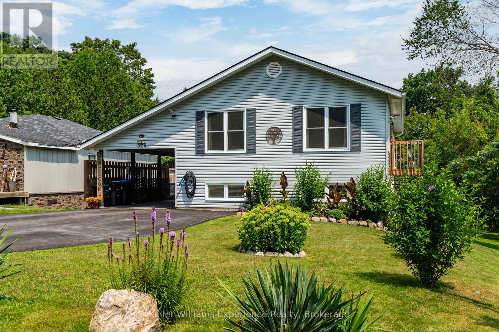 MLS® listing #29495160 for sale located at 329 & 331 BROWNS LINE