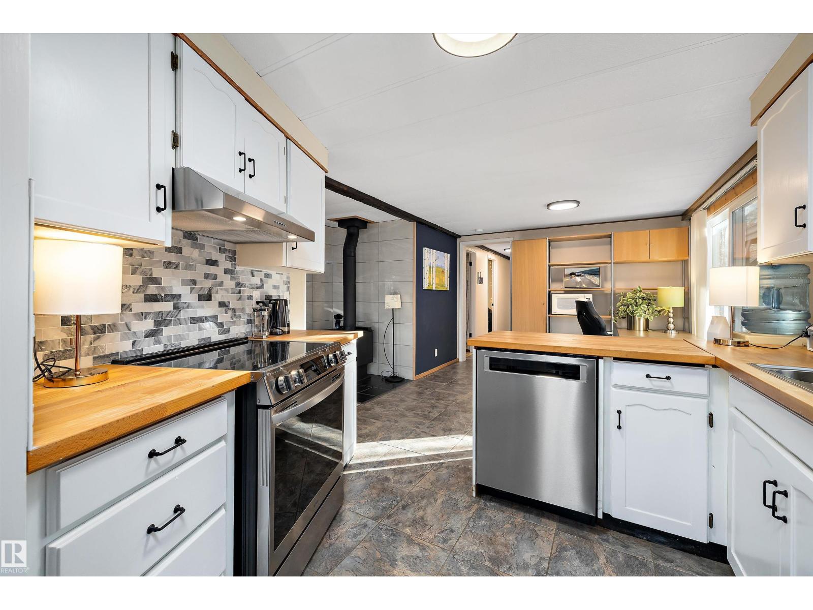 MLS® listing #29496297 for sale located at 619 6th st