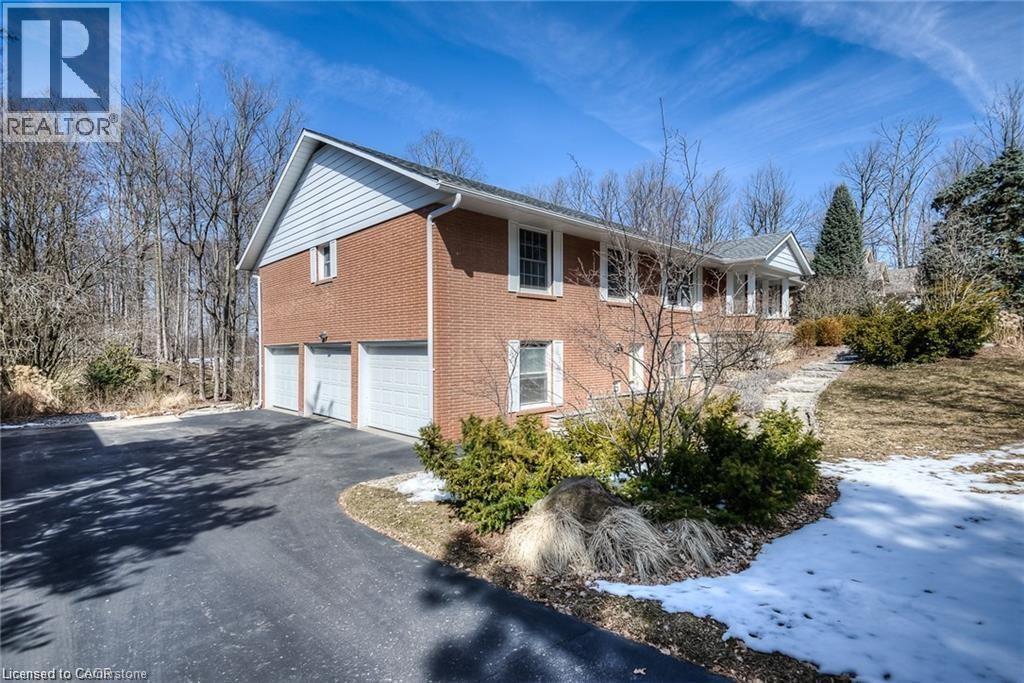MLS® listing #29497391 for sale located at 36 MAPLE HILL Drive