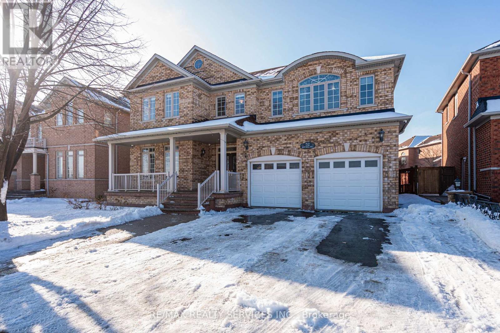 MLS® listing #29499309 for sale located at 52 MOUNT ROYAL CIRCLE