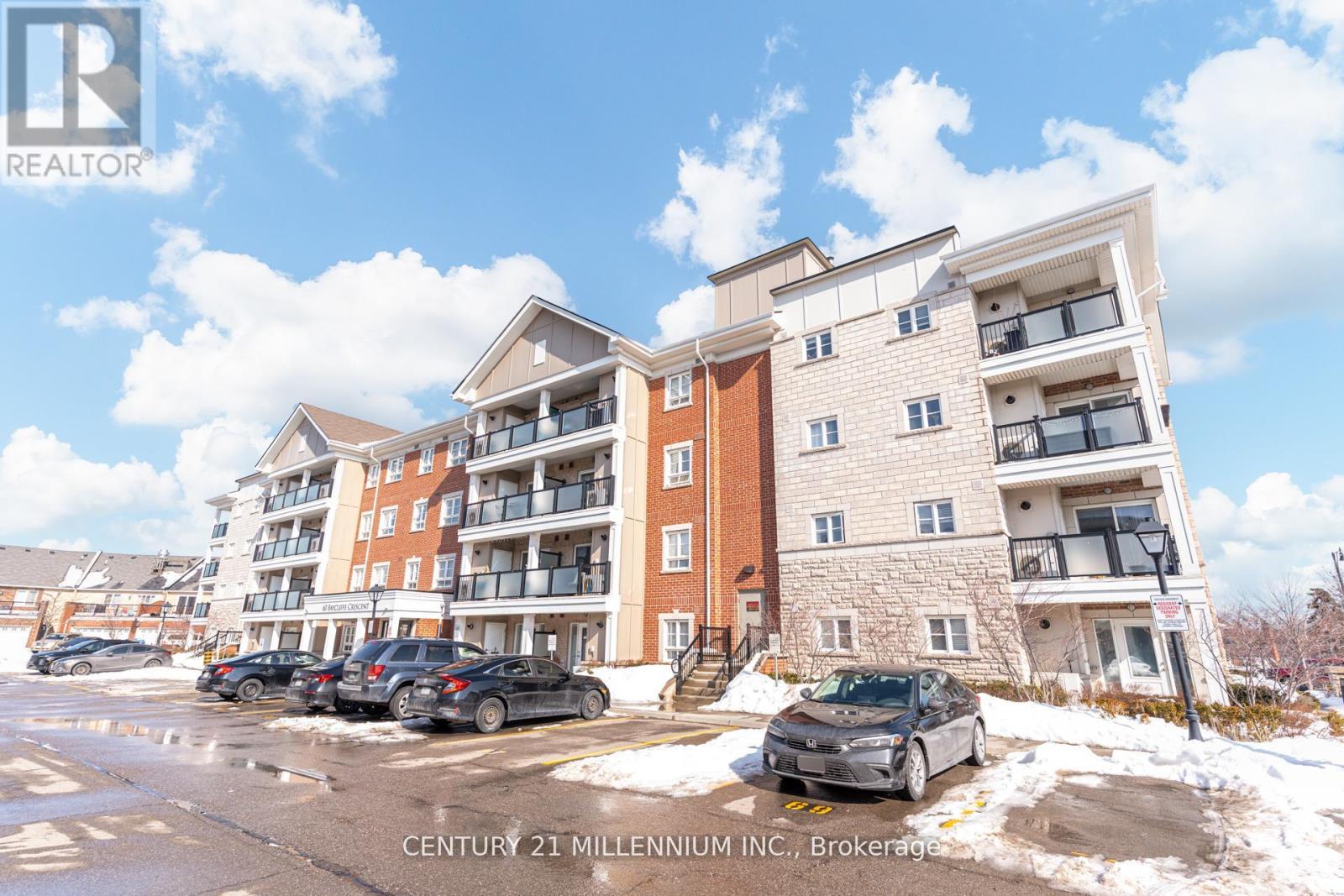 MLS® listing #29499597 for sale located at 204 - 60 BAYCLIFFE CRESCENT