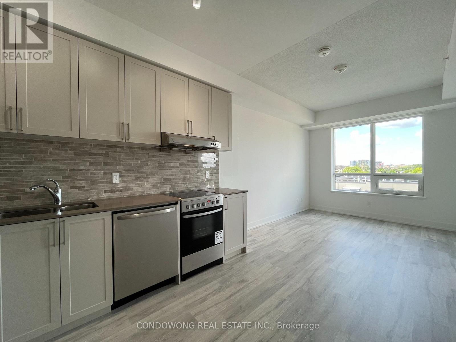 MLS® listing #29499744 for sale located at 627W - 268 BUCHANAN DRIVE