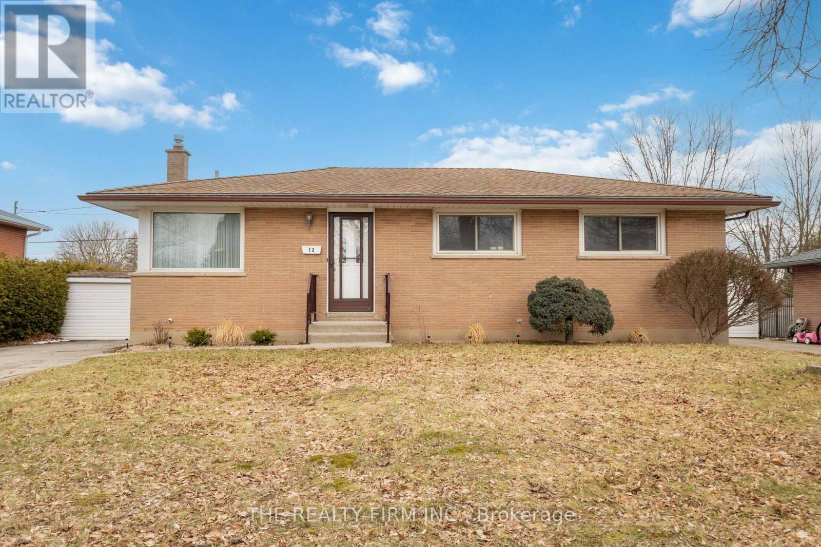 MLS® listing #29501463 for sale located at 12 CURTIS AVENUE