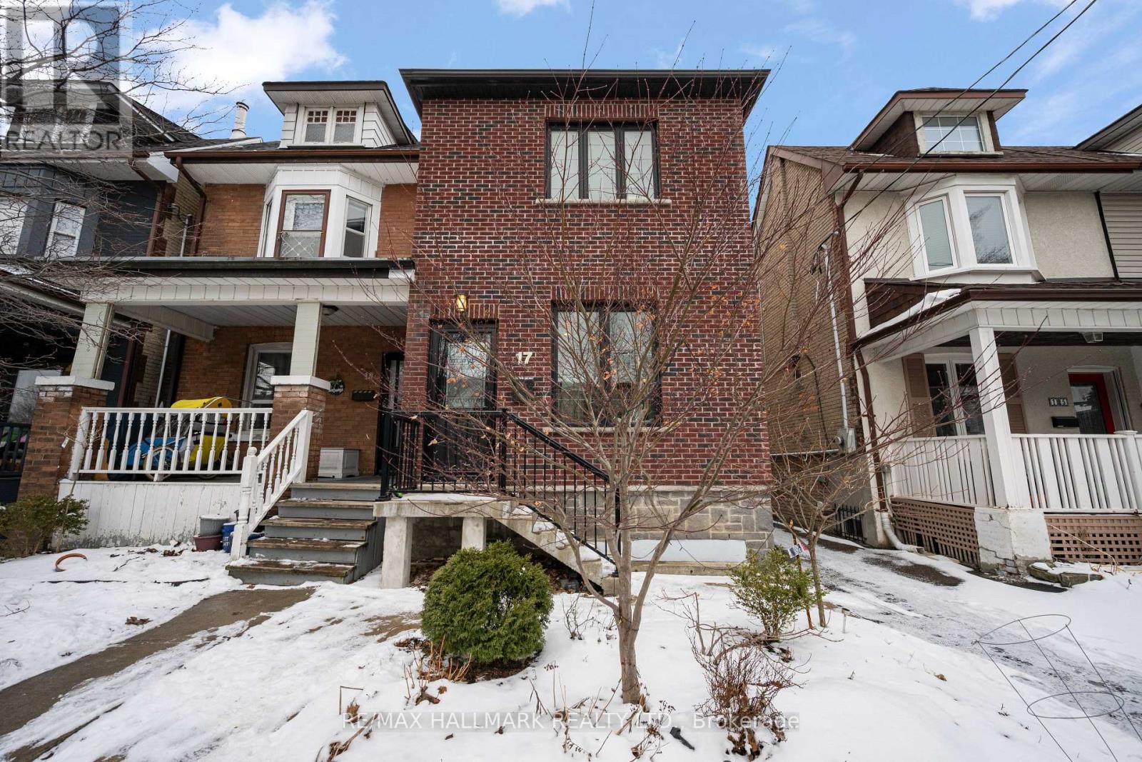 MLS® listing #29501475 for sale located at 17 MOUNTNOEL AVENUE
