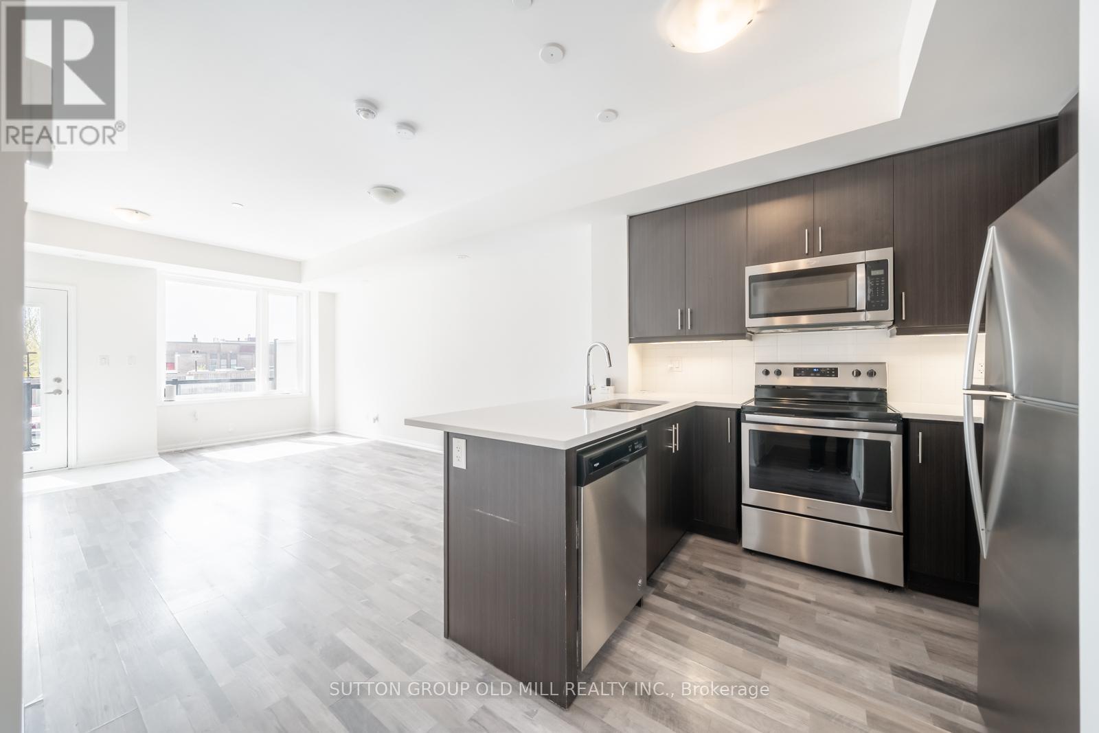 MLS® listing #29501478 for sale located at 319 - 1460 WHITES ROAD