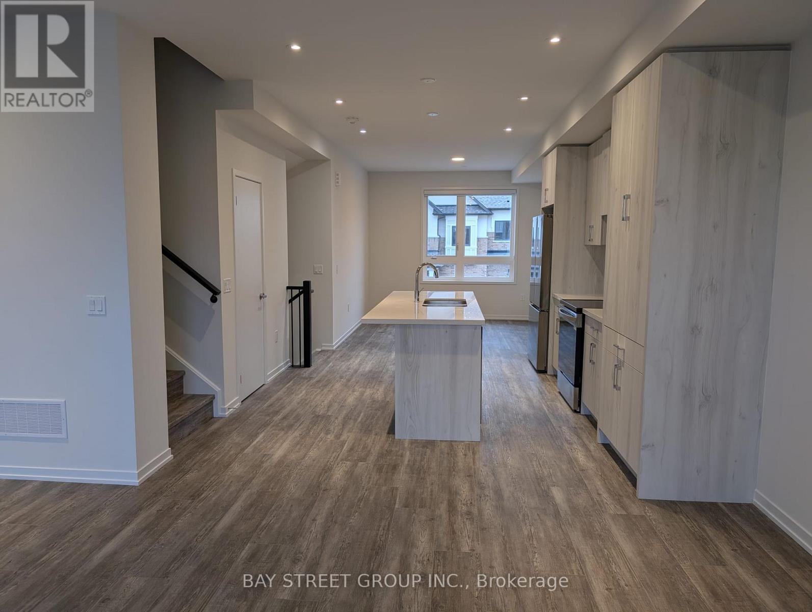 MLS® listing #29501512 for sale located at 23 HELMKAY AVENUE