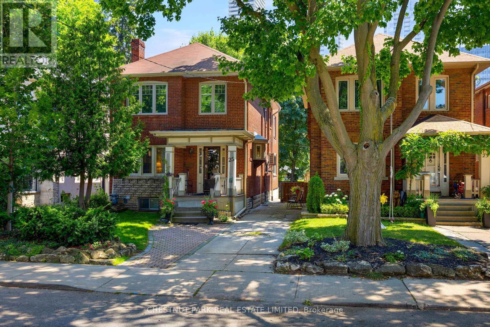 MLS® listing #29501957 for sale located at 25 MAXWELL AVENUE