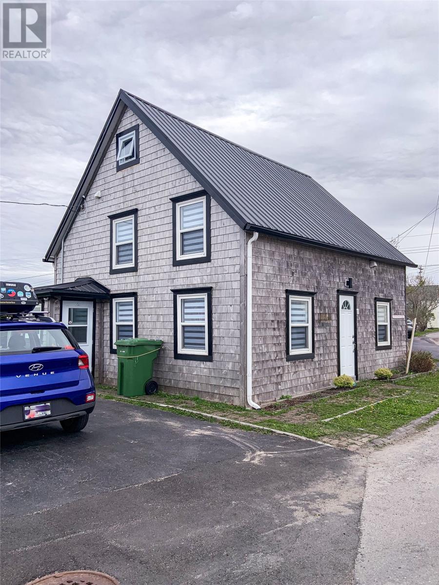 MLS® listing #29502063 for sale located at 11 Circular Road