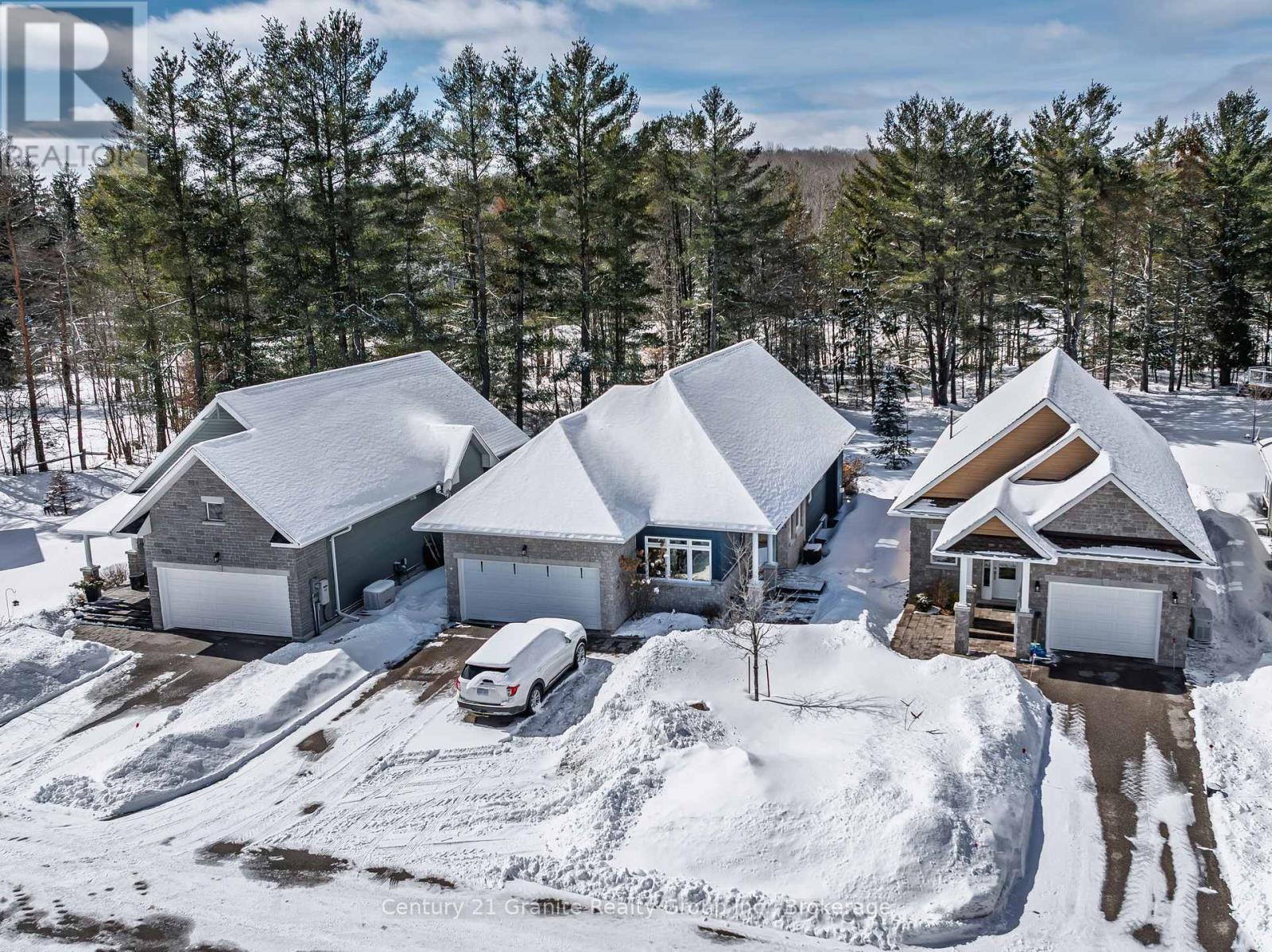 MLS® listing #29502364 for sale located at 49 WEBB CIRCLE