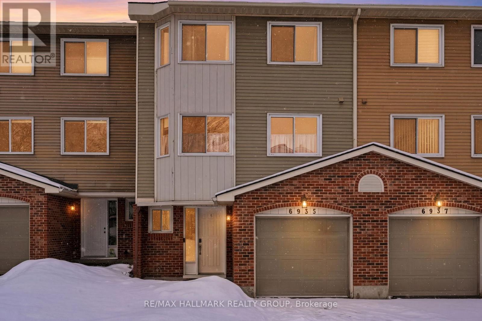 MLS® listing #29502369 for sale located at 6935 DU BOIS AVENUE