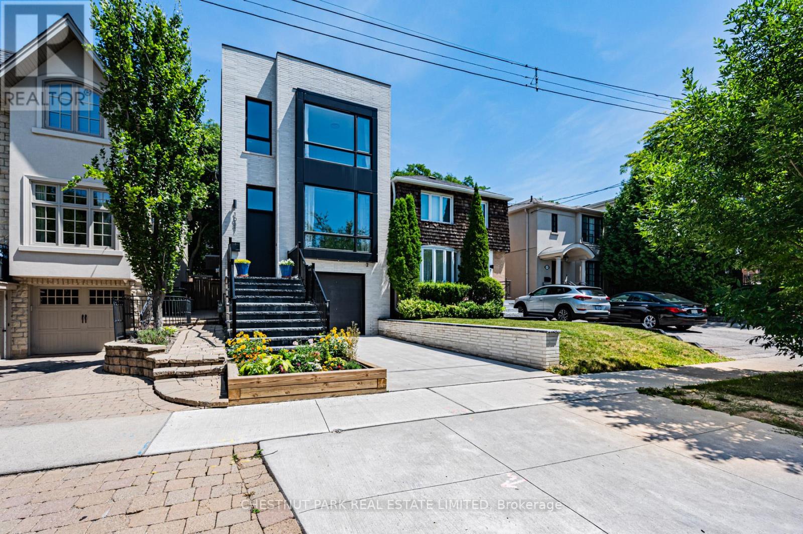 MLS® listing #29502405 for sale located at 1031 SPADINA ROAD