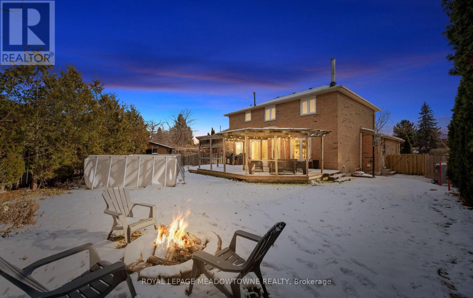 MLS® listing #29502794 for sale located at 16 COX CRESCENT