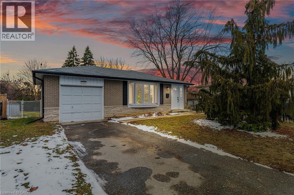 MLS® listing #29503052 for sale located at 1212 MARY Avenue