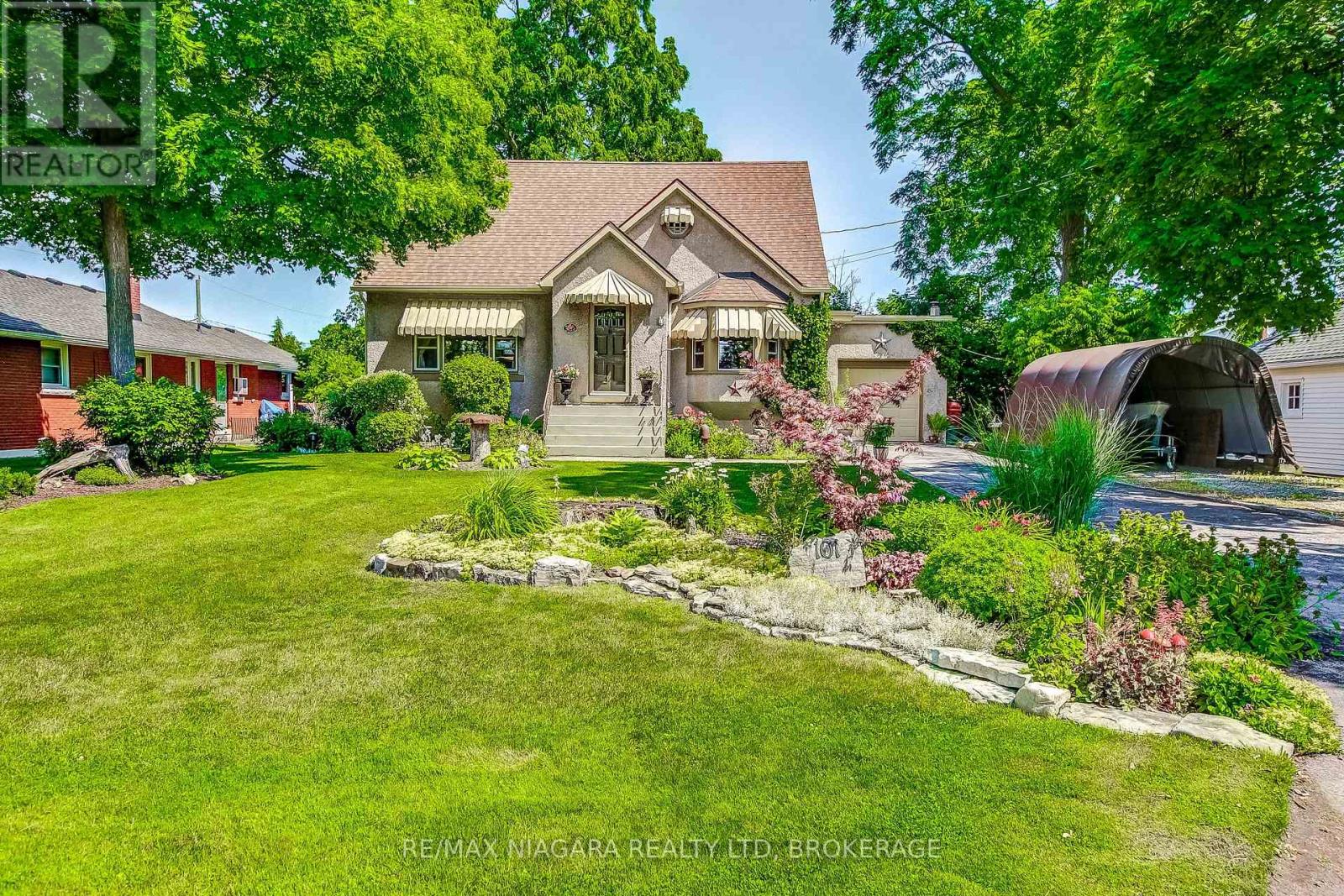 MLS® listing #29503090 for sale located at 101 DIVISION STREET