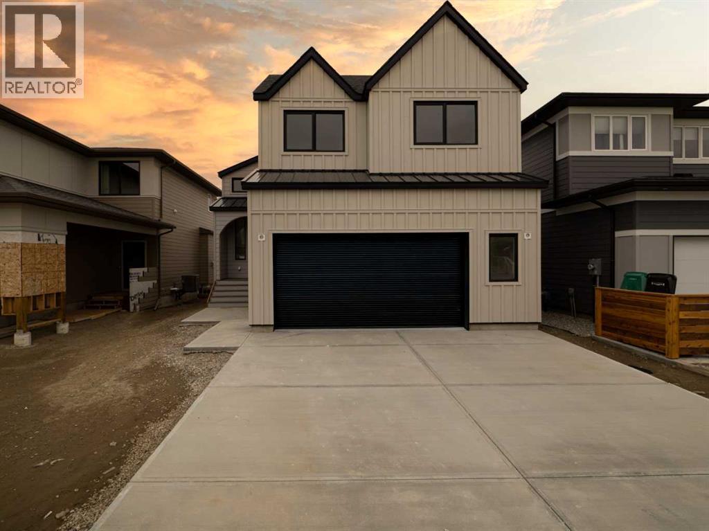 MLS® listing #29503110 for sale located at 681 Devonia Road W