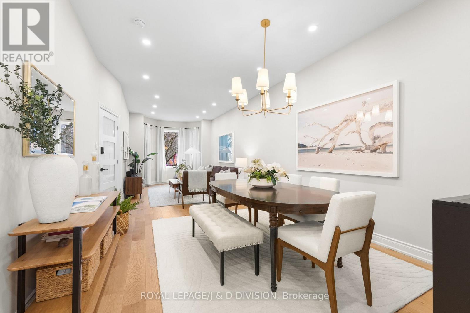 MLS® listing #29505168 for sale located at 28 ARGYLE STREET