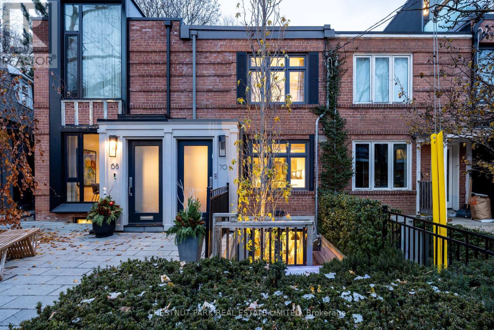 MLS® listing #29505363 for sale located at 70 SUMMERHILL GARDENS