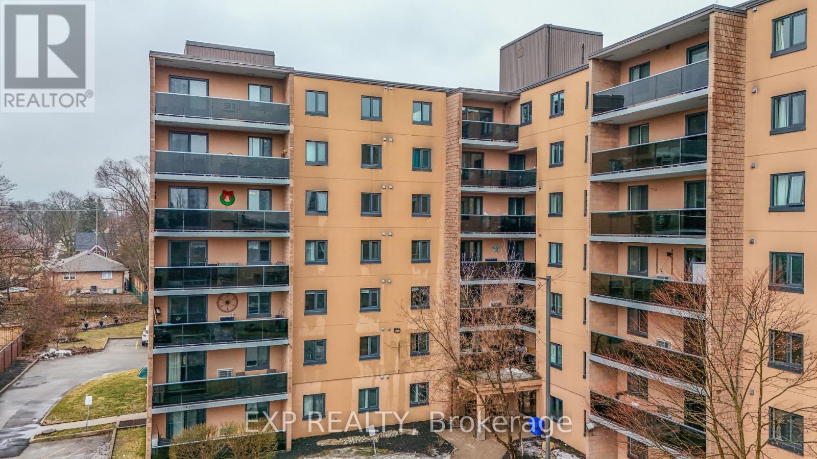 MLS® listing #29506190 for sale located at 302 - 29 WEST AVENUE