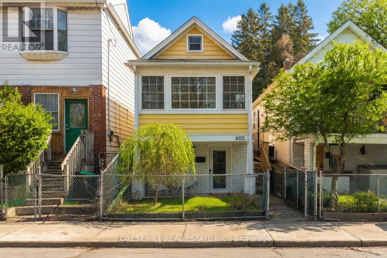 MLS® listing #29507299 for sale located at 605 CRAVEN ROAD