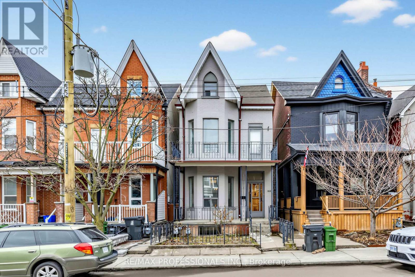 MLS® listing #29507649 for sale located at 164 MARKHAM STREET