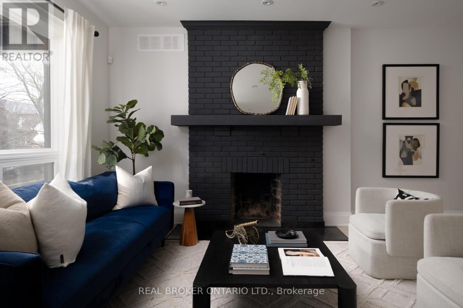 MLS® listing #29512158 for sale located at 250 HAVELOCK STREET