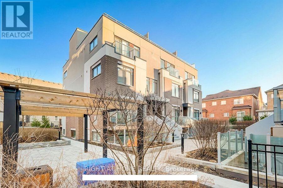 MLS® listing #29512244 for sale located at 121 - 3062 SIXTH LINE