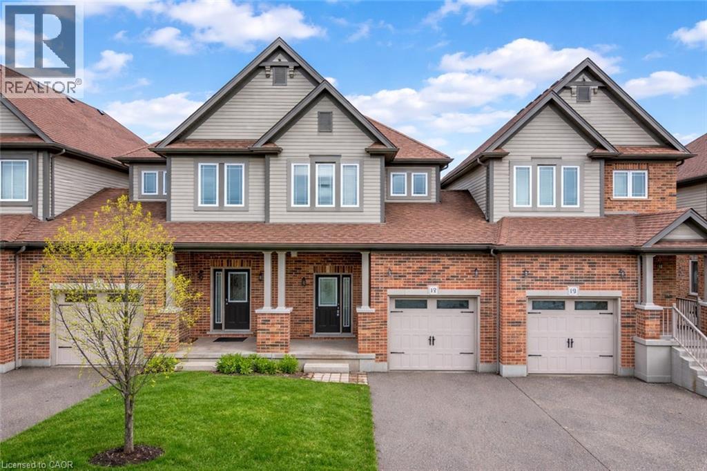 MLS® listing #29514772 for sale located at 17 VALLEYBROOK Drive