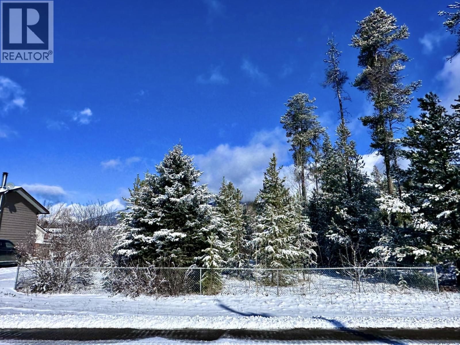 MLS® listing #29515951 for sale located at 1044 9TH AVENUE