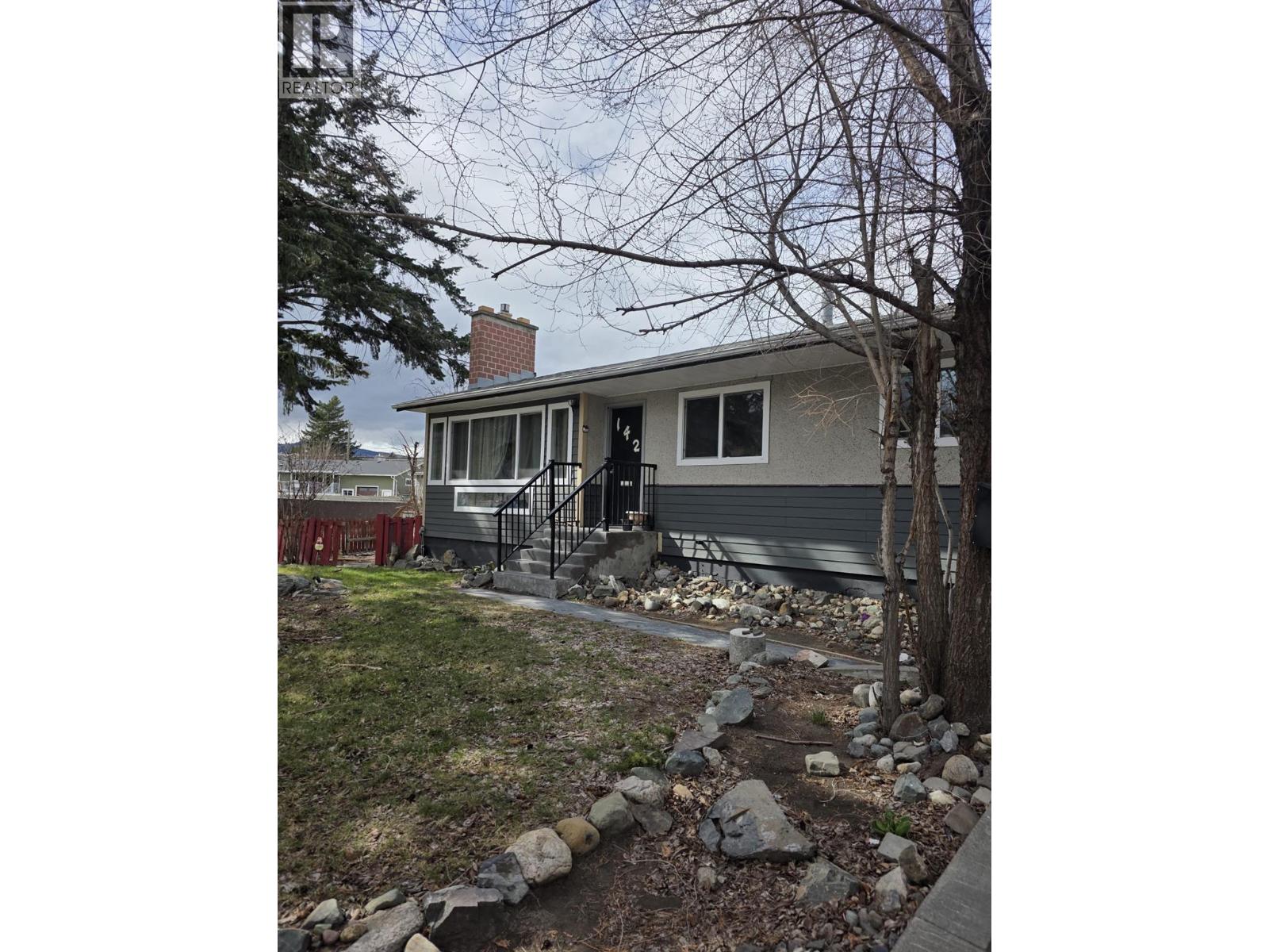 MLS® listing #29516729 for sale located at 142 CURLEW Place