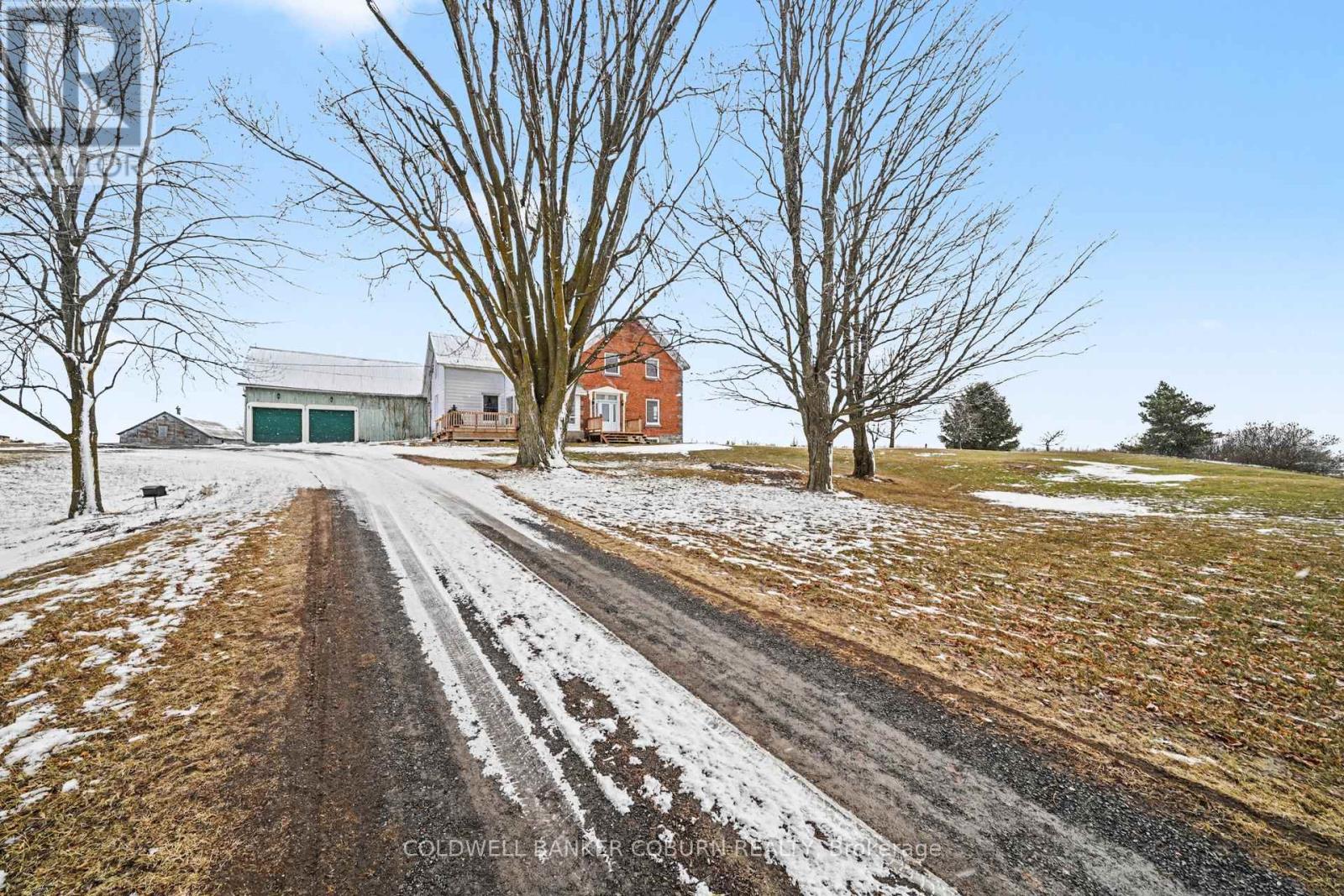 MLS® listing #29518316 for sale located at 2327 31 HIGHWAY