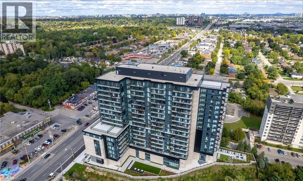 MLS® listing #29518354 for sale located at 86 DUNDAS Street E Unit# 720