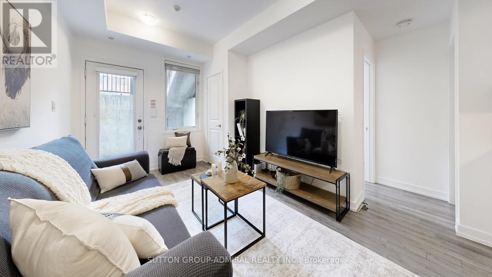 MLS® listing #29518549 for sale located at 1B - 867 WILSON AVENUE