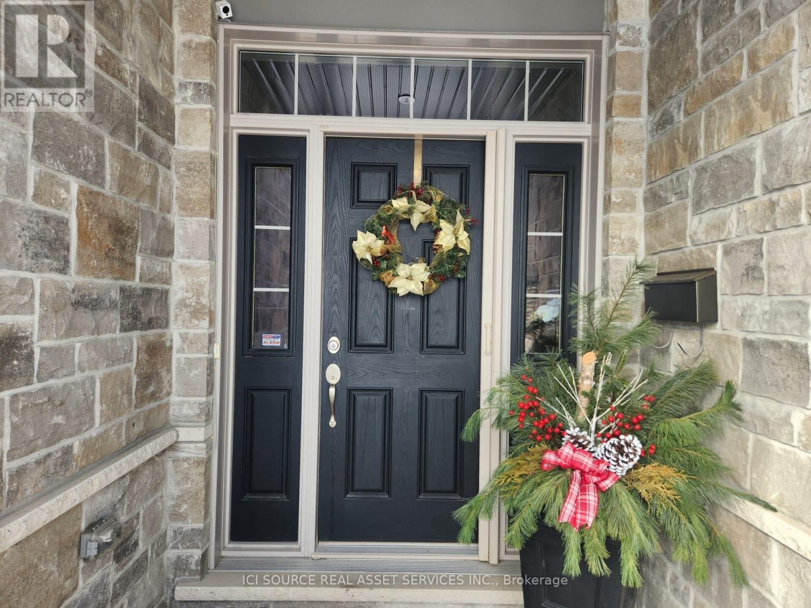 MLS® listing #29519687 for sale located at 10 - 435 WINCHESTER DRIVE