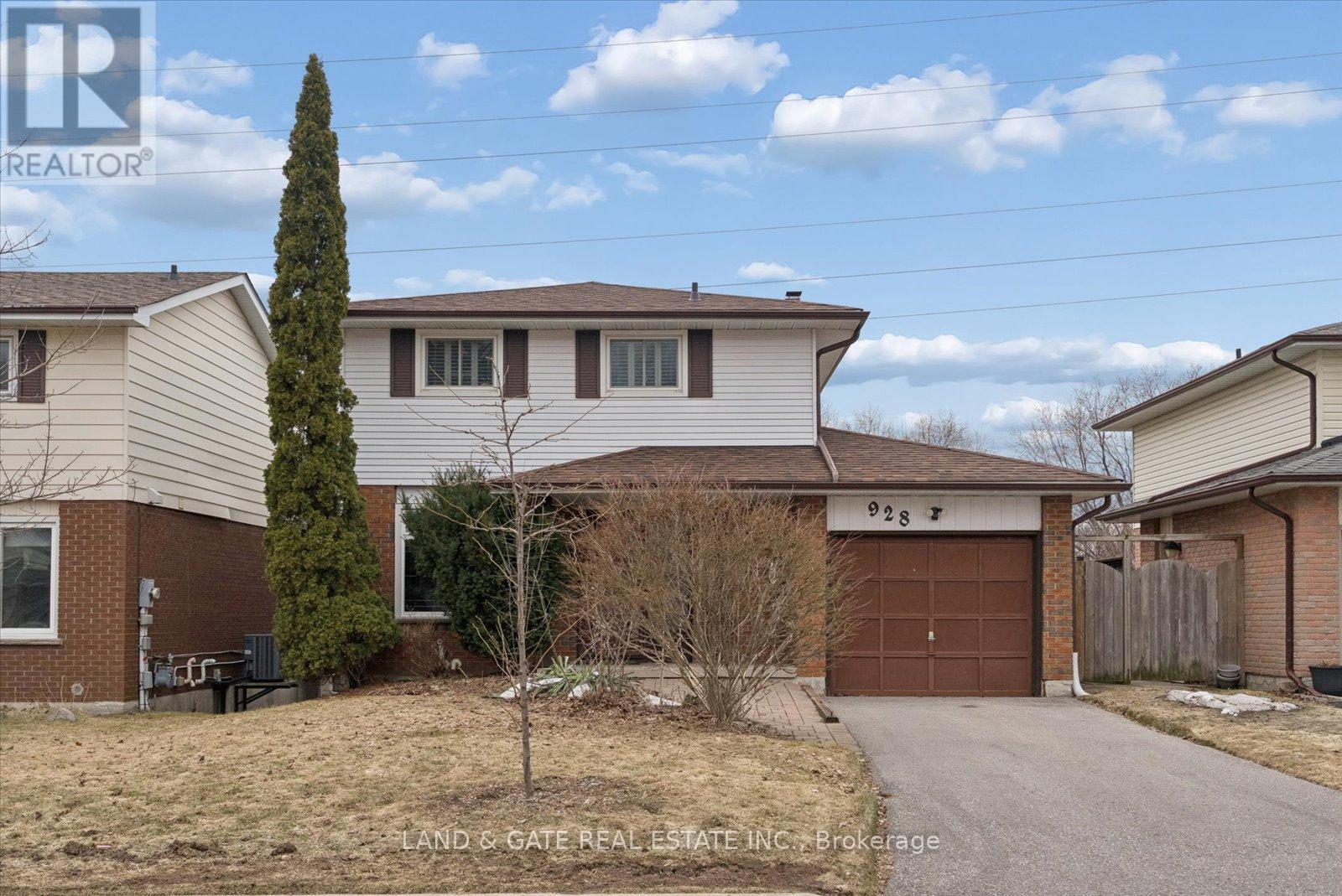 MLS® listing #29520063 for sale located at 928 DOWNING COURT
