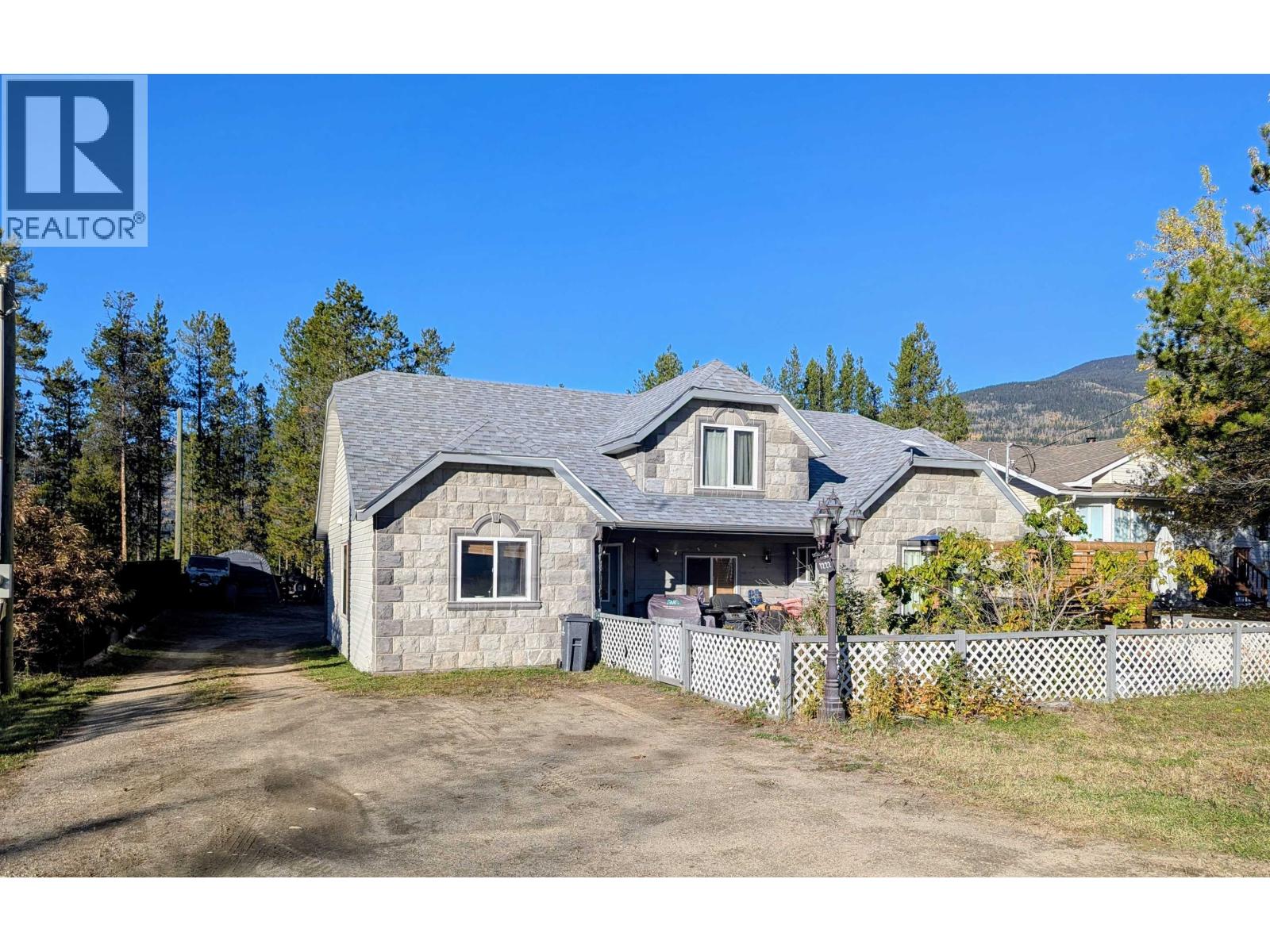 MLS® listing #29520354 for sale located at 1222 14TH AVENUE