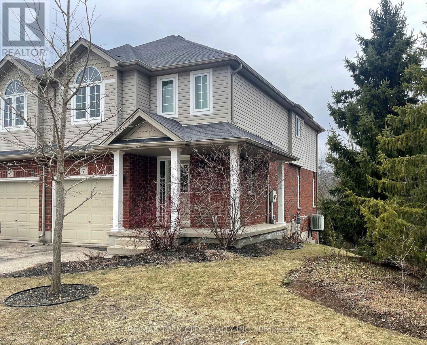MLS® listing #29521790 for sale located at 7 - 468 DOON DRIVE S