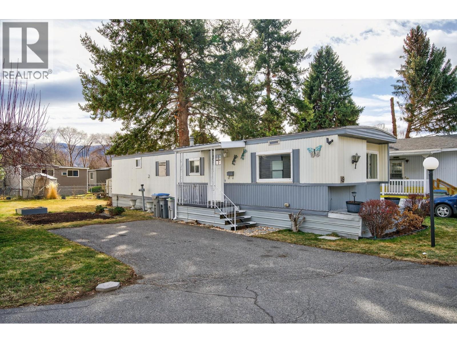 MLS® listing #29522543 for sale located at 2401 ORD Road Unit# 49