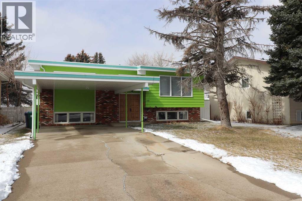 MLS® listing #29525025 for sale located at 2422 16 Street N