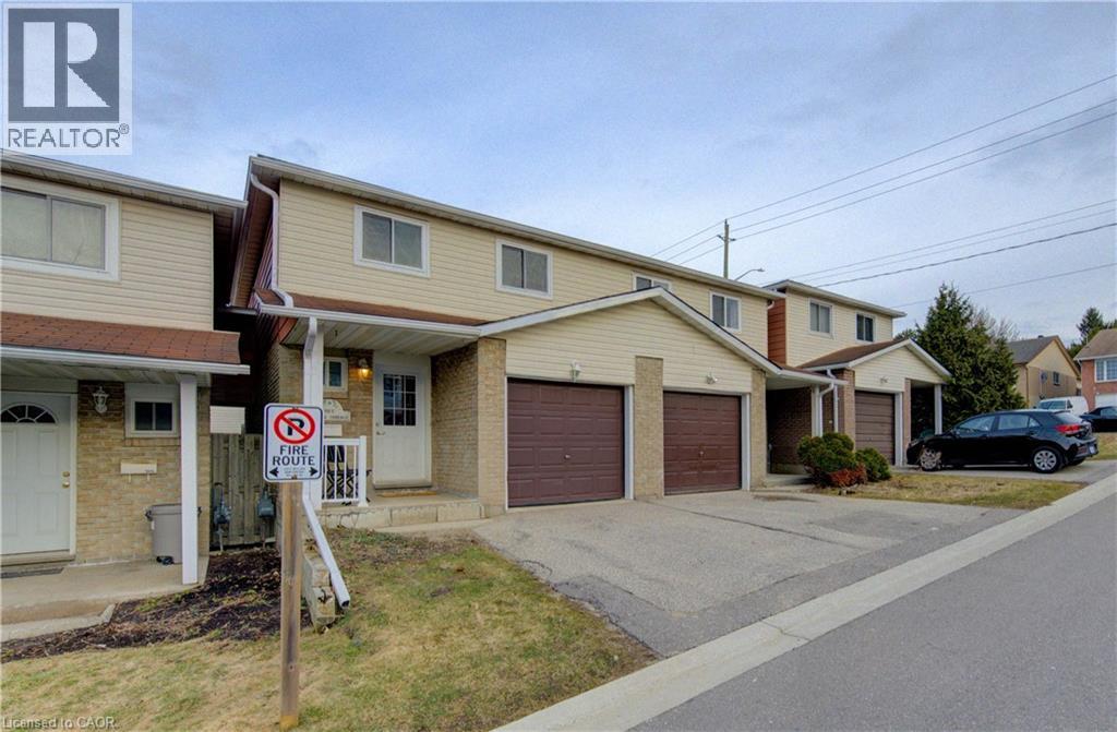 MLS® listing #29525340 for sale located at 302 BLUEVALE Street N Unit# C