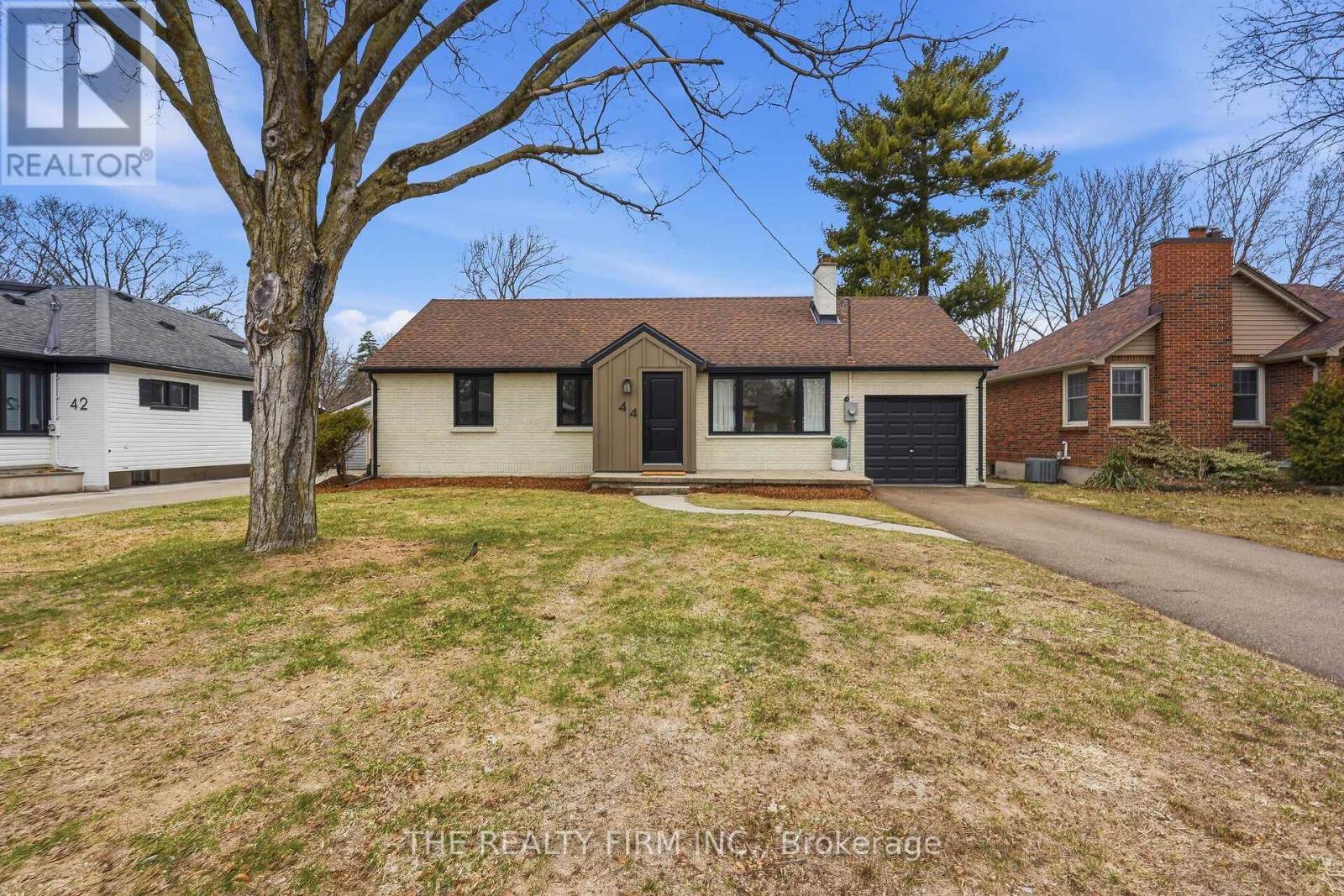 MLS® listing #29525633 for sale located at 44 DAVID STREET