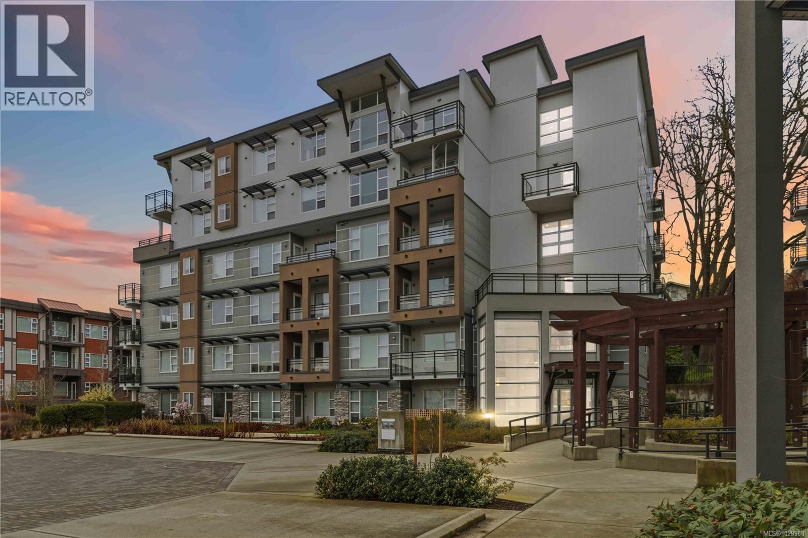 MLS® listing #29526718 for sale located at 105 1016 Inverness Rd