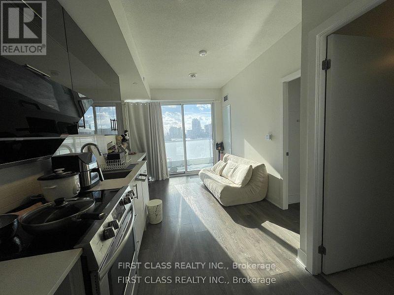 MLS® listing #29528601 for sale located at 728 - 188 FAIRVIEW MALL DRIVE