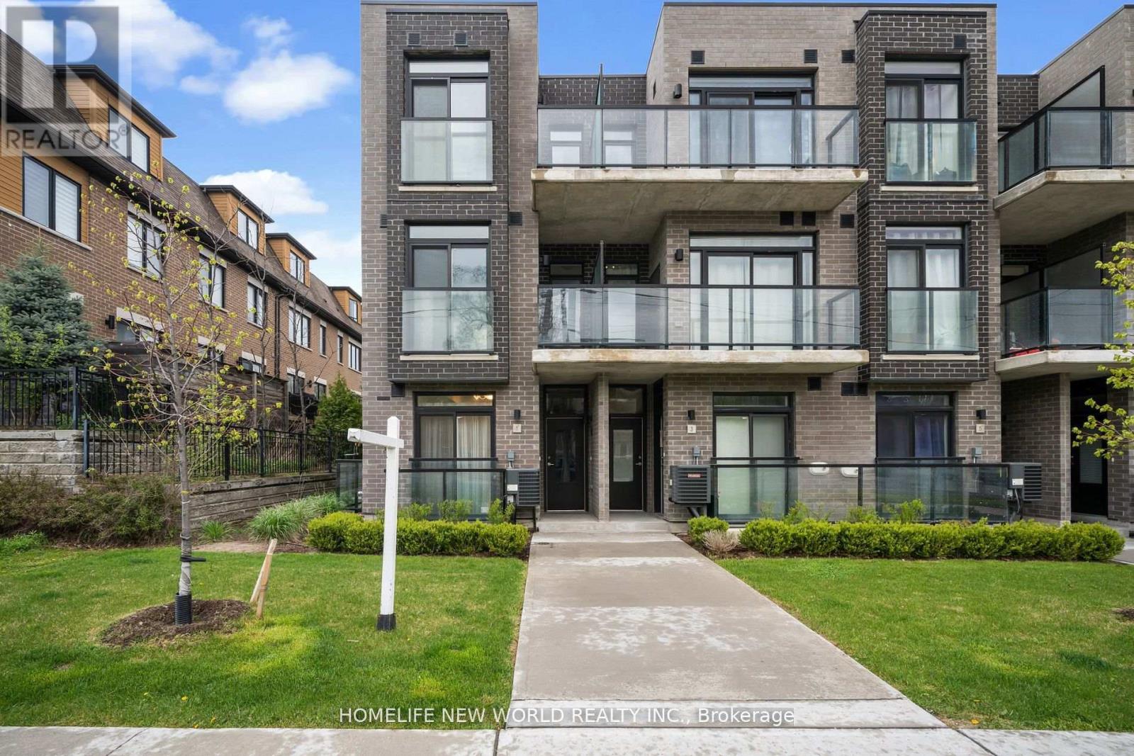 MLS® listing #29529996 for sale located at 2 - 260 FINCH AVENUE E