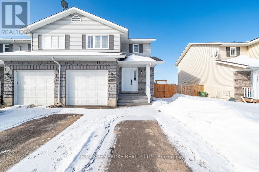 MLS® listing #29530077 for sale located at 2095 SANDSTONE CRESCENT