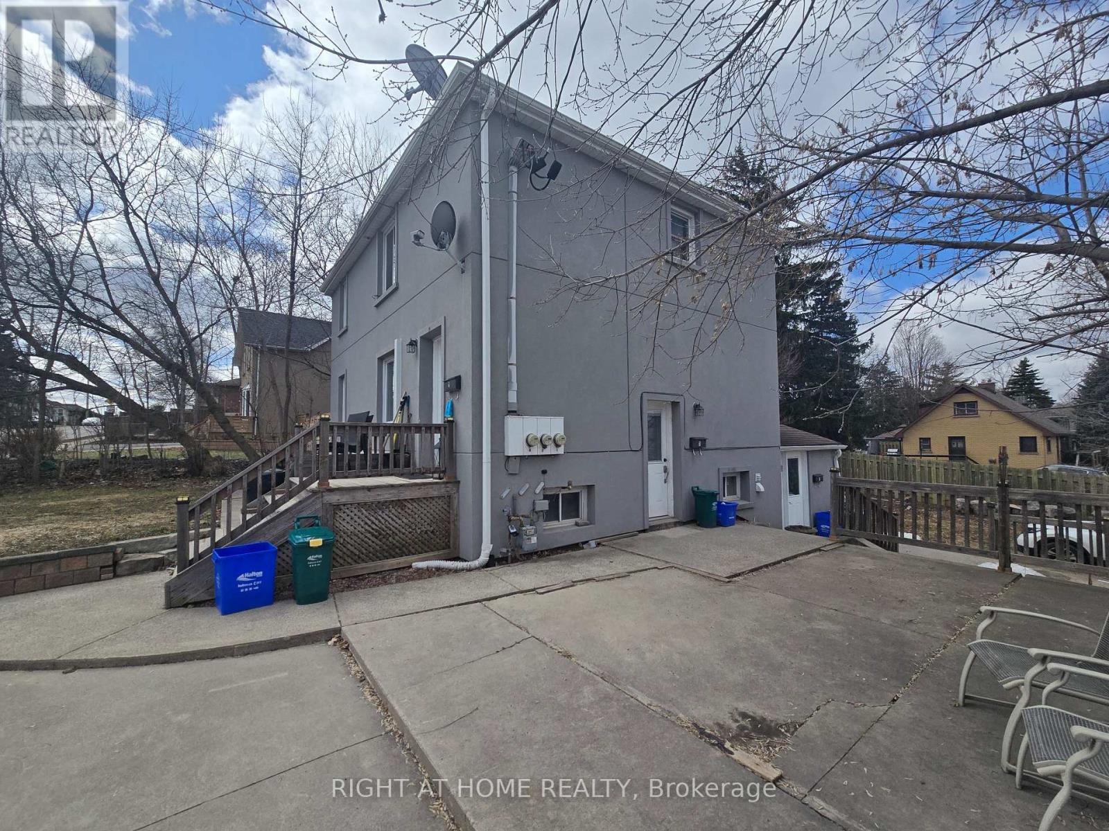 MLS® listing #29530524 for sale located at 2 - 18 EWING STREET