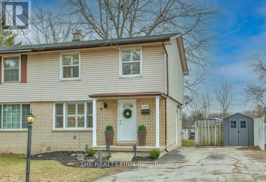 MLS® listing #29530914 for sale located at 740 NOTRE DAME DRIVE