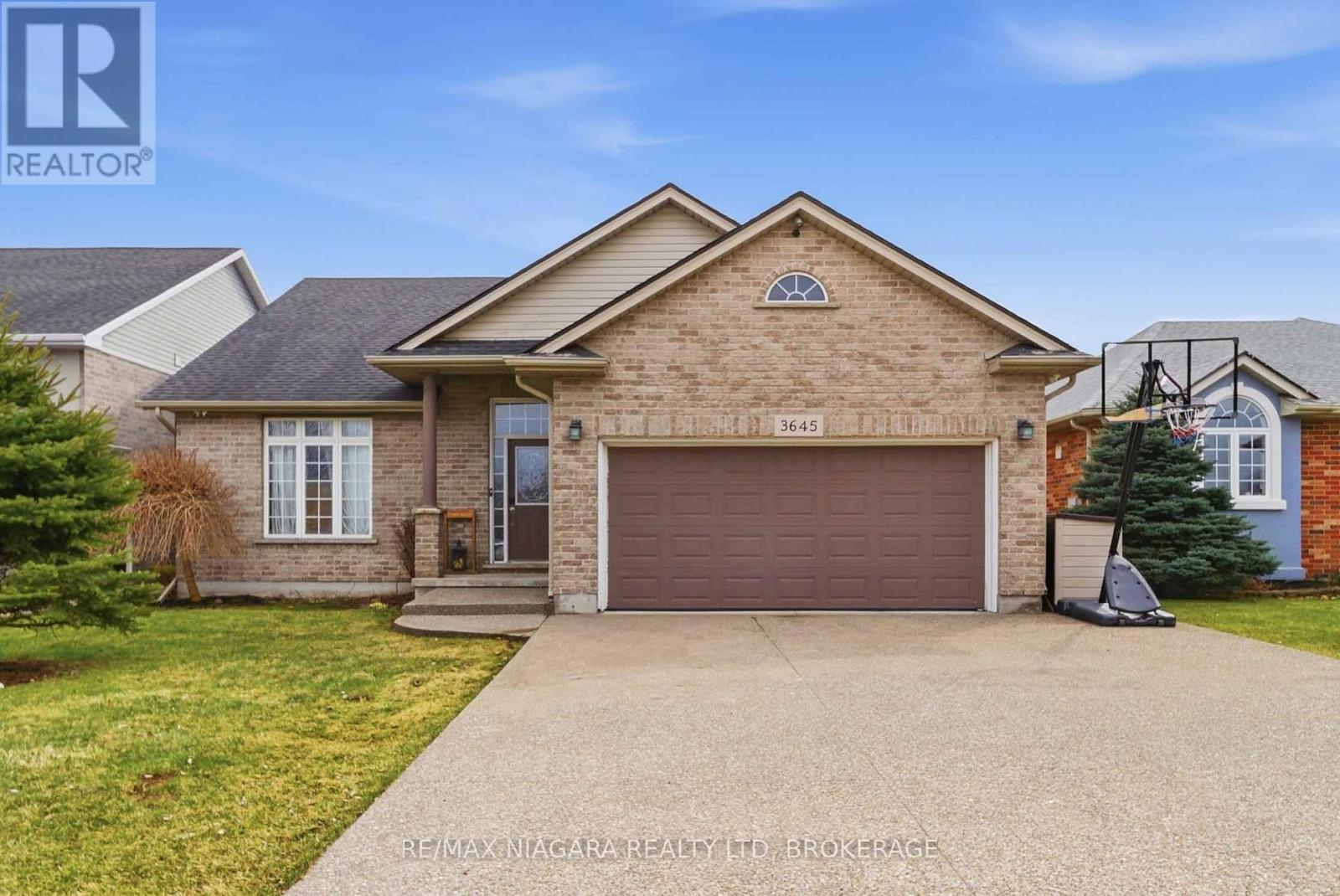 MLS® listing #29530919 for sale located at 3645 CARVER STREET