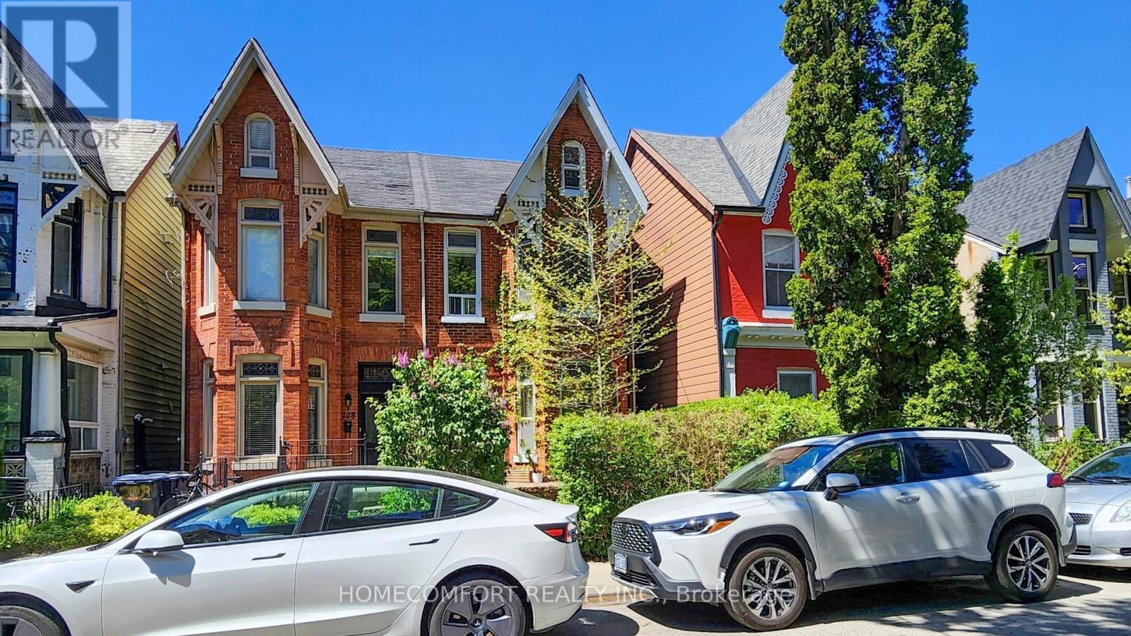 MLS® listing #29530938 for sale located at 230 ROBERT STREET