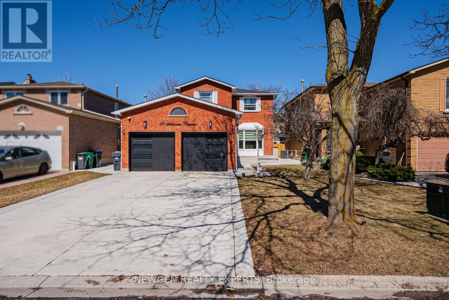 MLS® listing #29531293 for sale located at 19 STILLWATER CRESCENT