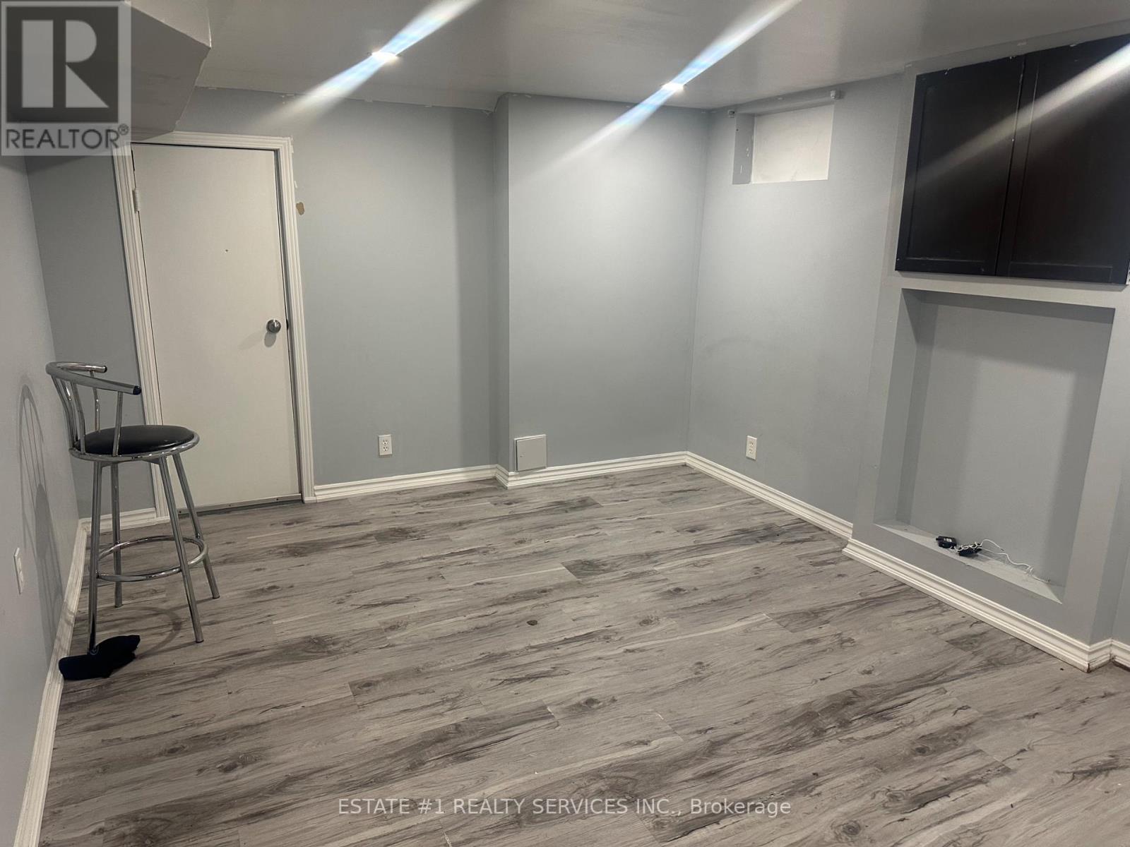 MLS® listing #29532663 for sale located at 176 KENNETH AVENUE